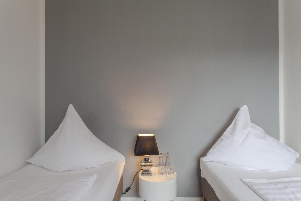 Hostel 2 Hannover-Laatzen ภายนอก รูปภาพ